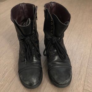 Black Steve Madden Lace-up Leather Boots
